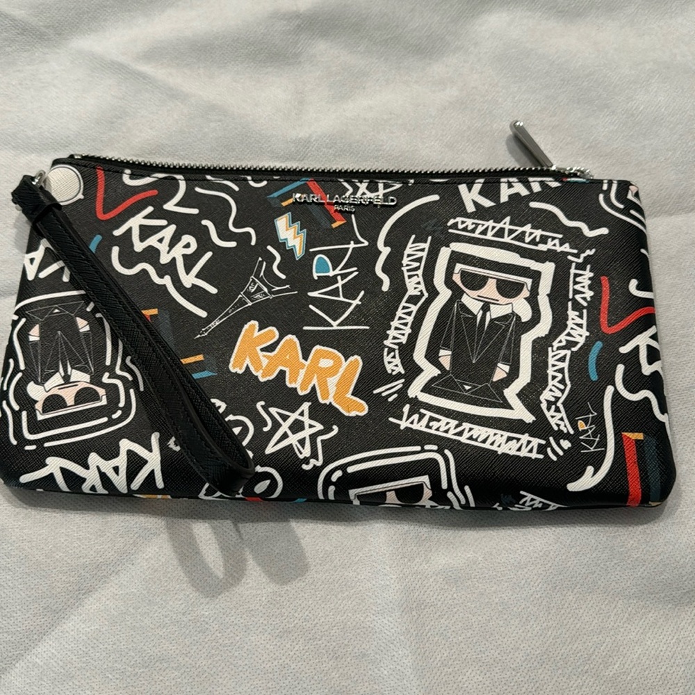 Largerfeld Paris. Wrist wallet